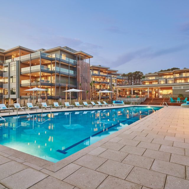 Commercial pool - Aqua Blue Pools of Charleston