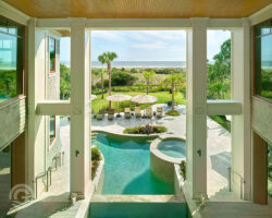 AquaBlue-Freeform-PhotoCredit-HolgerObenaus