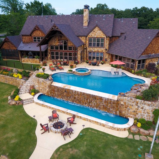 Residential pool with water feature - Allison Landscape & Pool Co - Master Pools Guild