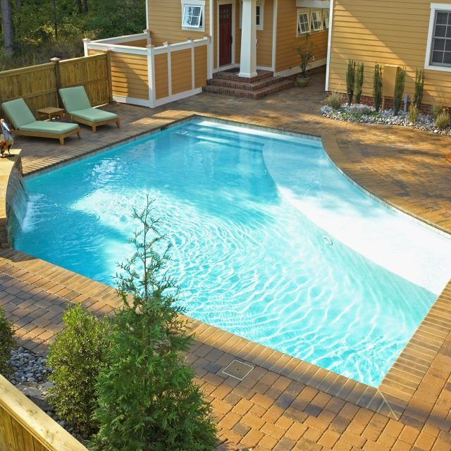 Geometric pool - Master Pools Guild