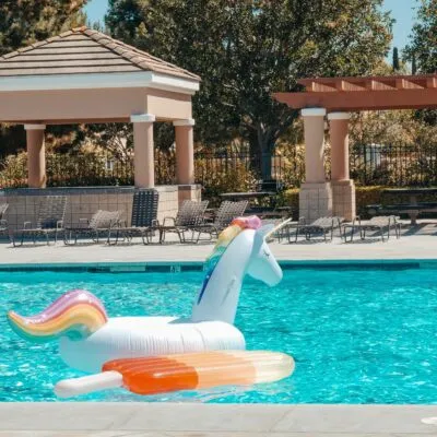 memorial day pool party checklist