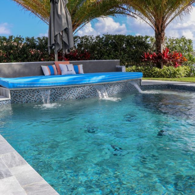 Pool with water feature - Master Pools Guild