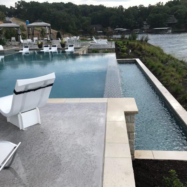 Residential pool with water feature - Master Pools Guild