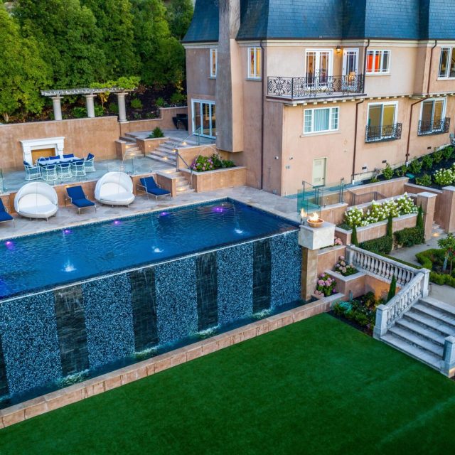 Drummond & sons Pools - infinity pool